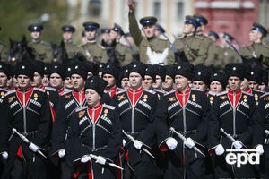 Бабченко: Казаки с портретами Сталина и под плакатами "деды воевали" смотрятся ну о-о-очень странно