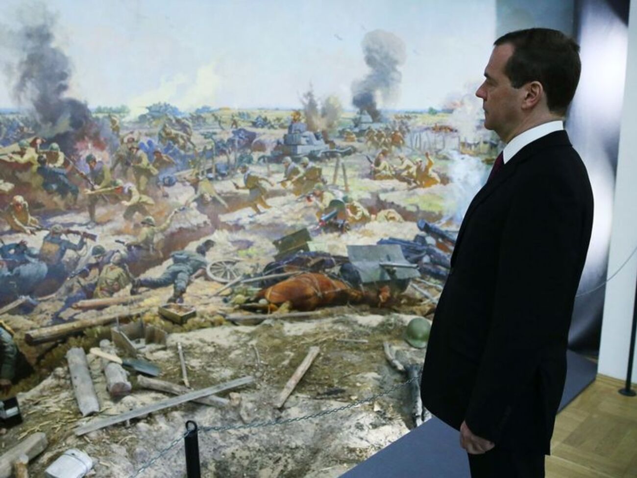 Медведева попросили уйти в отставку