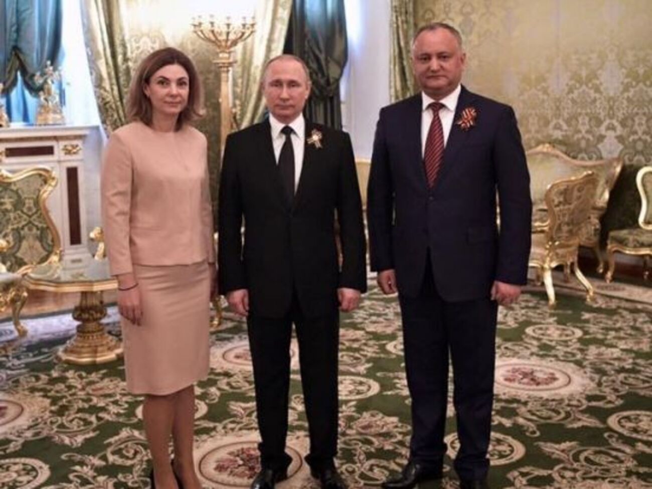 Додон приїхав до Москви з дружиною