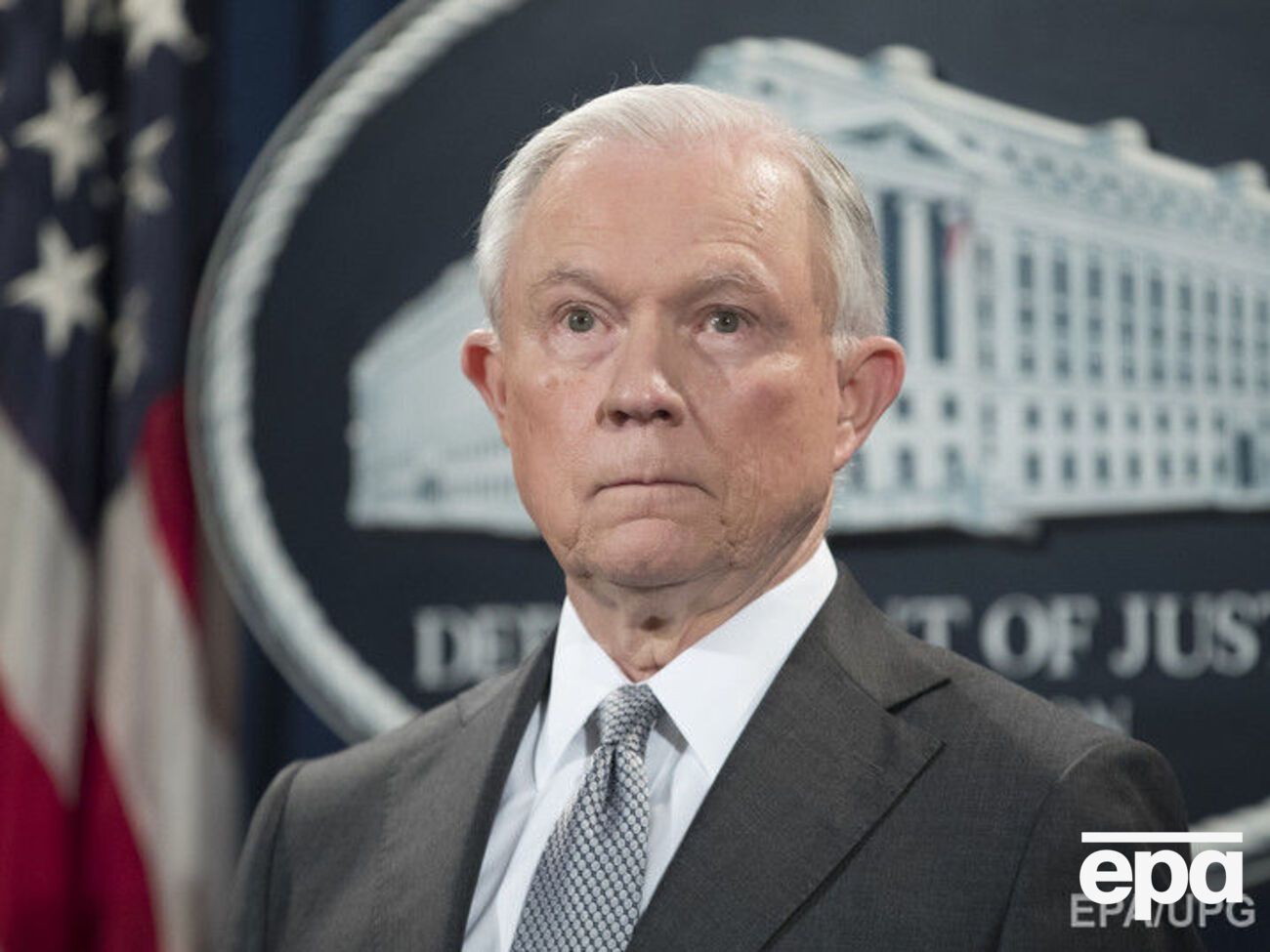 Следствие проверяет очередную информацию о контактах Сешнса с российским послом