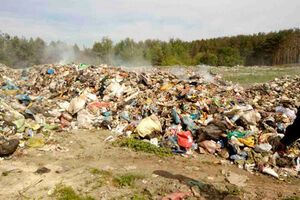 Мусор из города регулярно находят в разных частях Украины