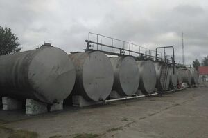 Ділки автоцистернами вивозили нафтопродукти до сусідніх областей