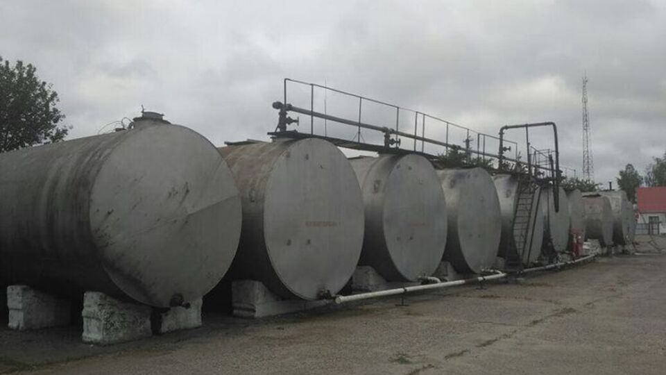 Ділки автоцистернами вивозили нафтопродукти до сусідніх областей