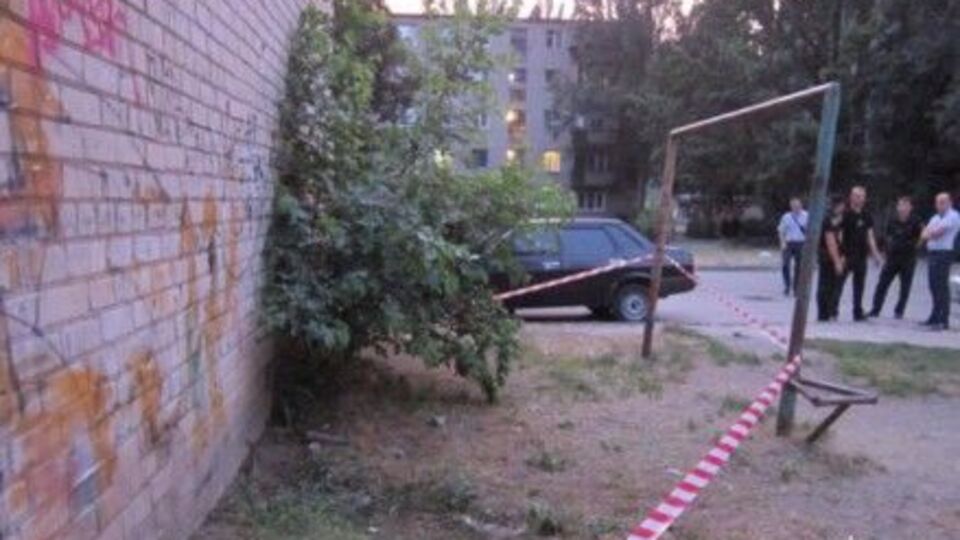 Напавший на полицейского мужчина арестован