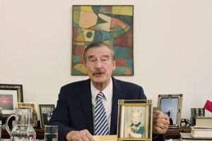 Кесада достал фотографию маленького Трампа и посоветовал ему "встретиться с собой ребенком"