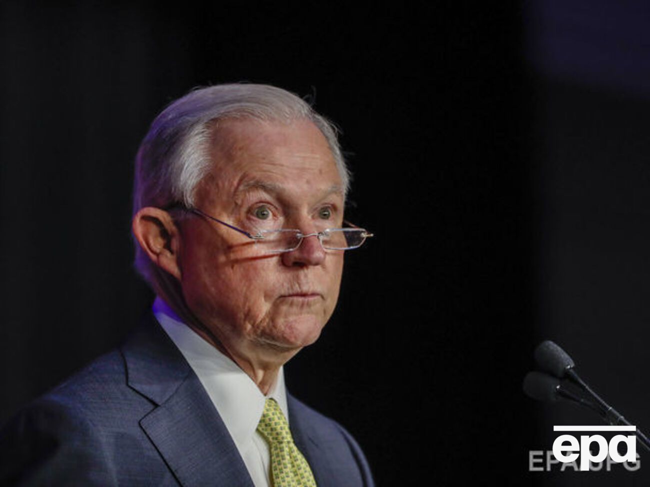 Сешнс виступить у Сенаті 13 червня