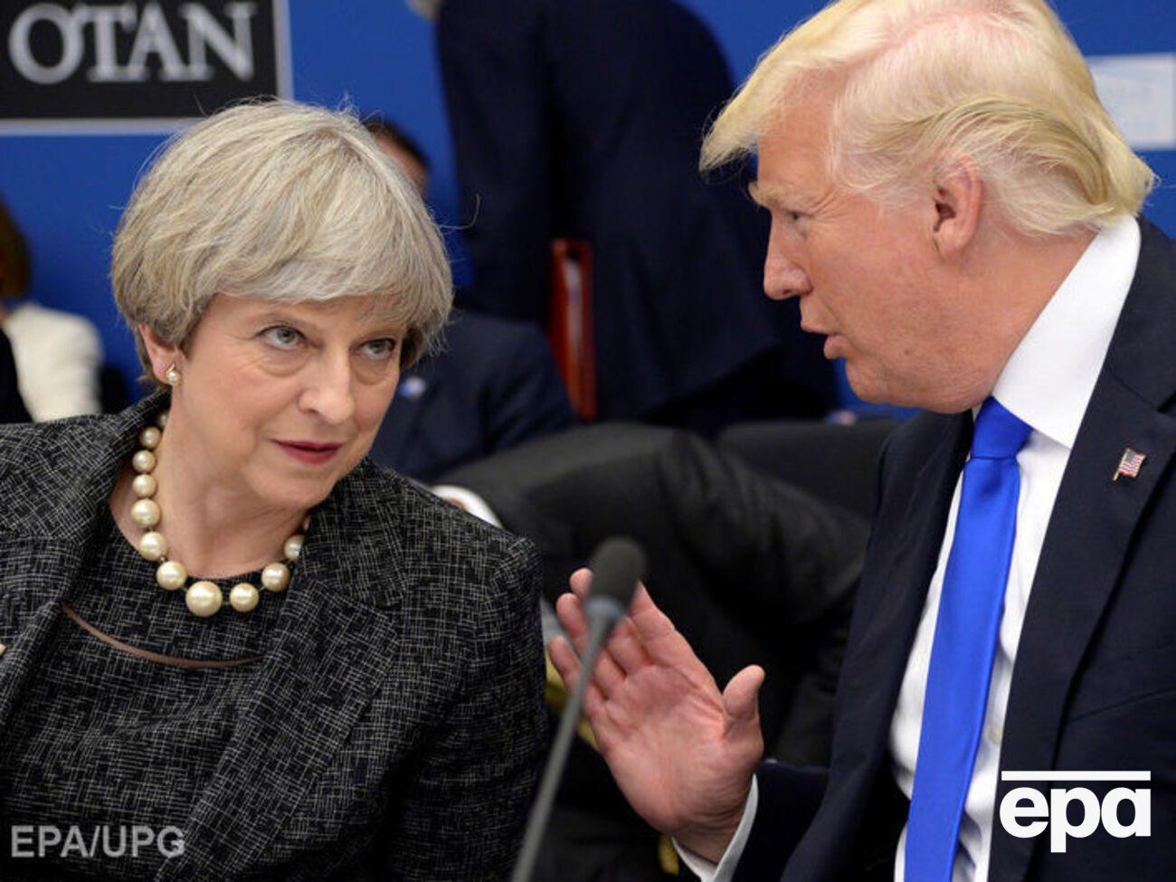 The Guardian пише, що заява Трампа здивувала Мей