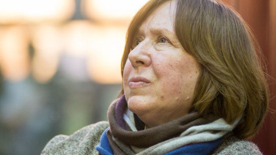 Алексиевич: Я удивляюсь, как они смогли прочесть все это. Это была метафора, не о том, что католики будут воевать с православными