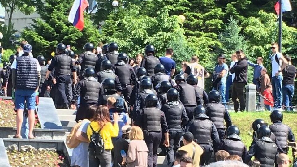 У Владивостоці сталися бійки між мітингувальниками та представниками російського козацтва