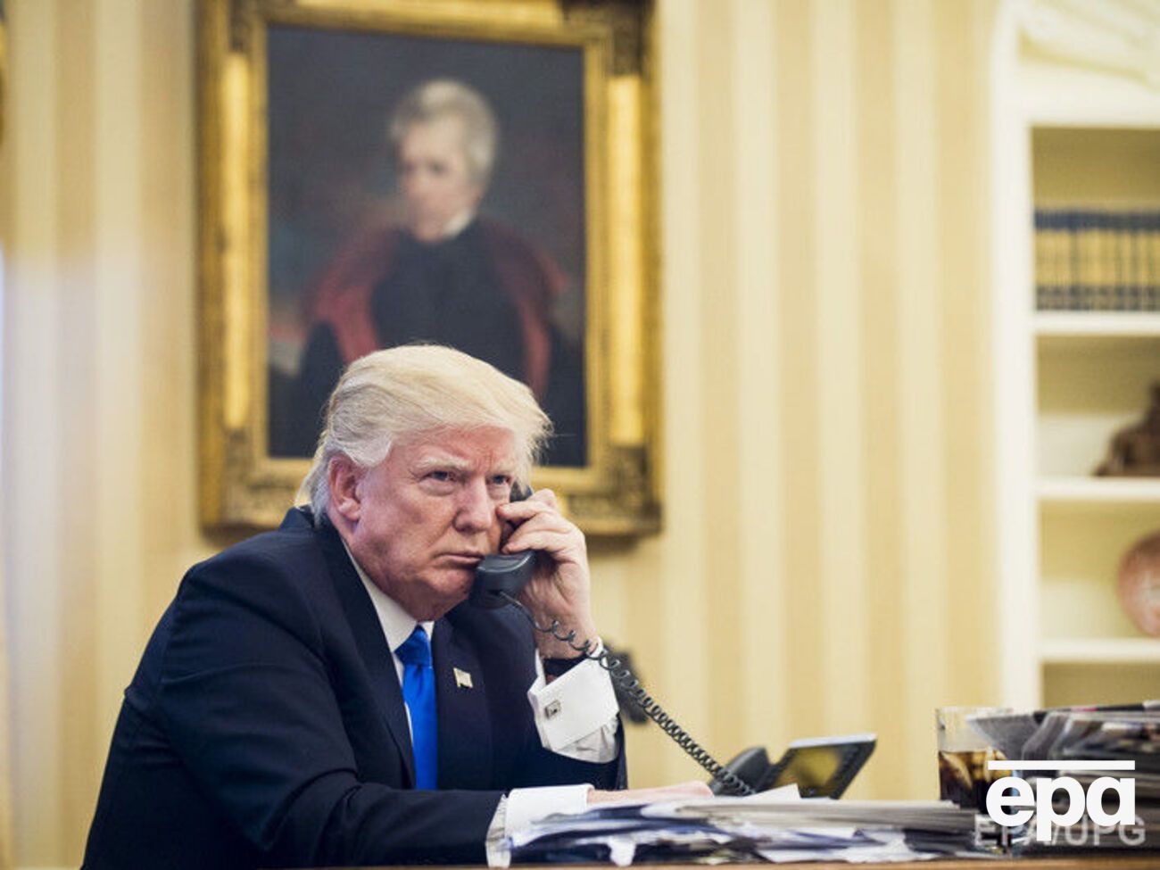 Доверенное лицо президента не исключает, что Трамп лишит Мюллера полномочий