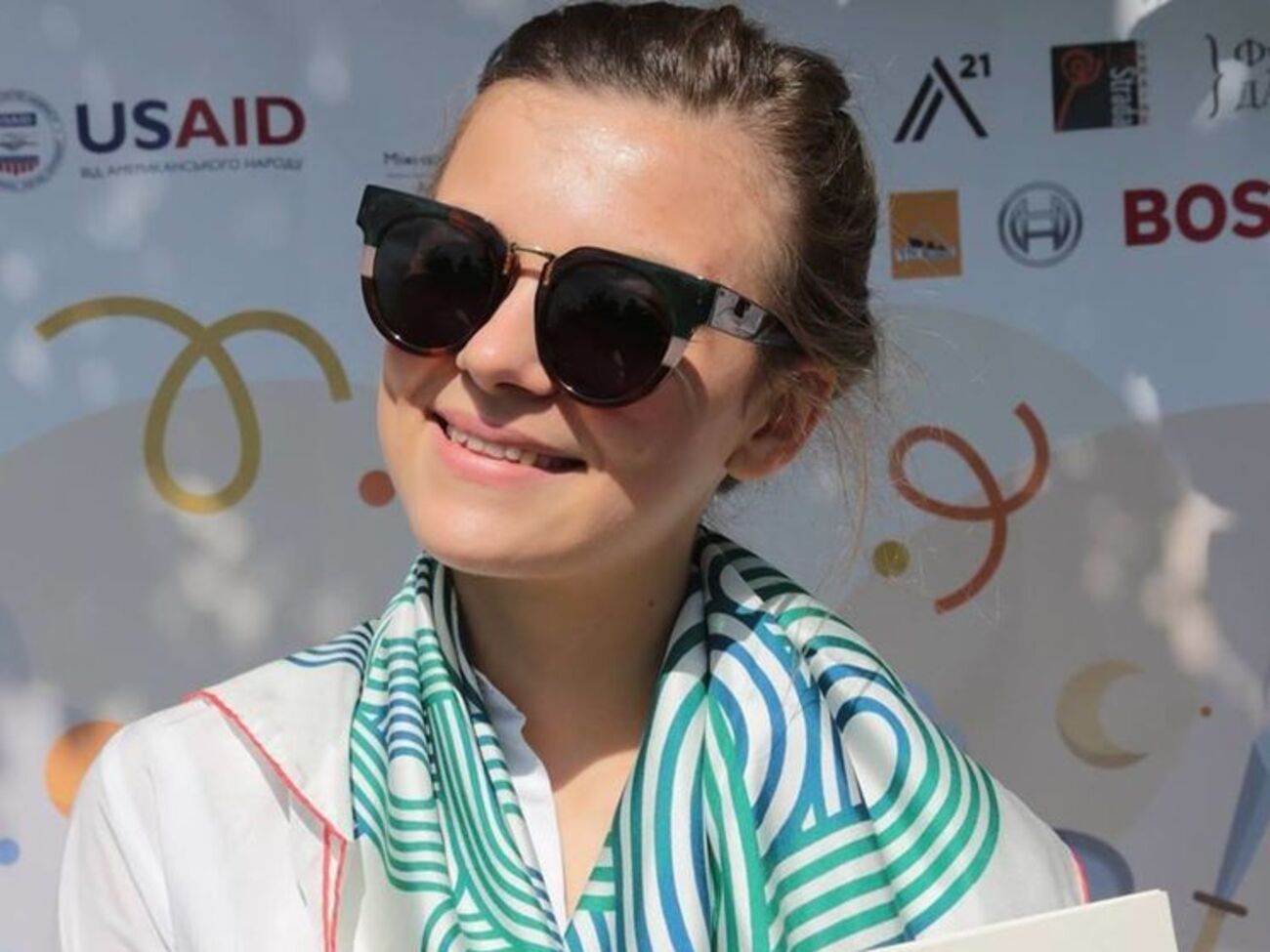 Дєєва поснідає з благодійником