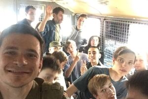 Ілля Яшин в автозаку після затримання на мітингу