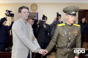 Вомбієра буде евакуйовано через американську військову базу в Японії