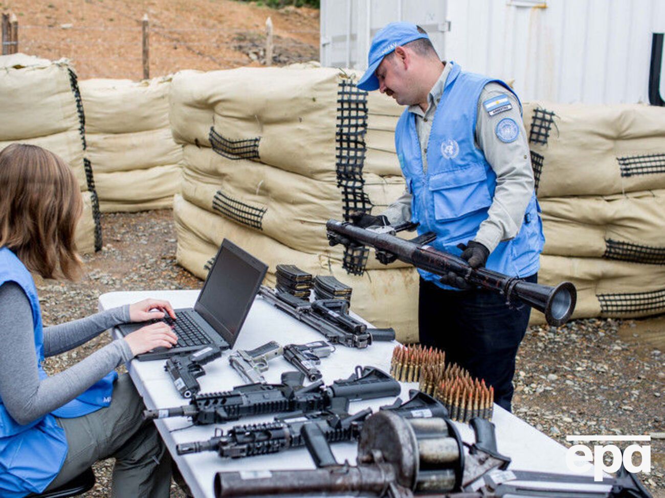 Повстанці повністю позбудуться зброї наступного тижня
