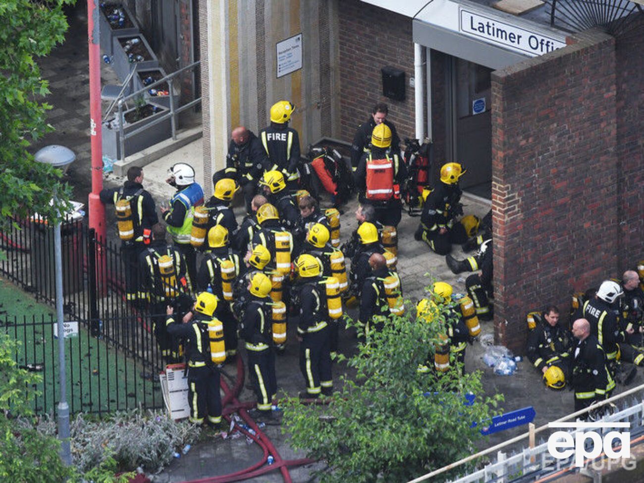 Пожежа виникла в одній із висоток Кенсінгтона