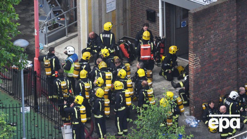 Пожар возник в одной из высоток Кенсингтона