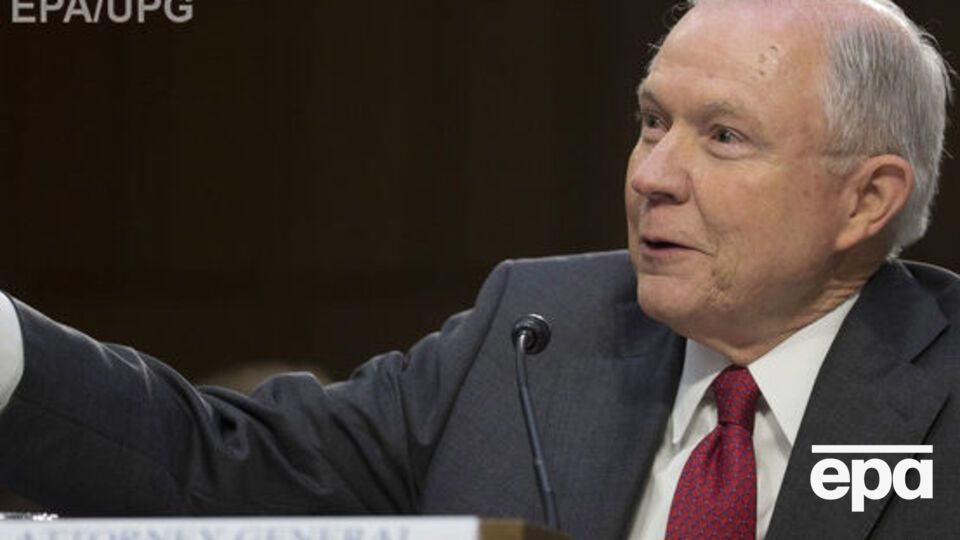Сешнс давал показания перед комитетом по вопросам разведки Сената США