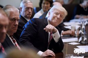 Позивачі заявляють, що бізнес-імперія Трампа отримує гроші від урядів іноземних держав