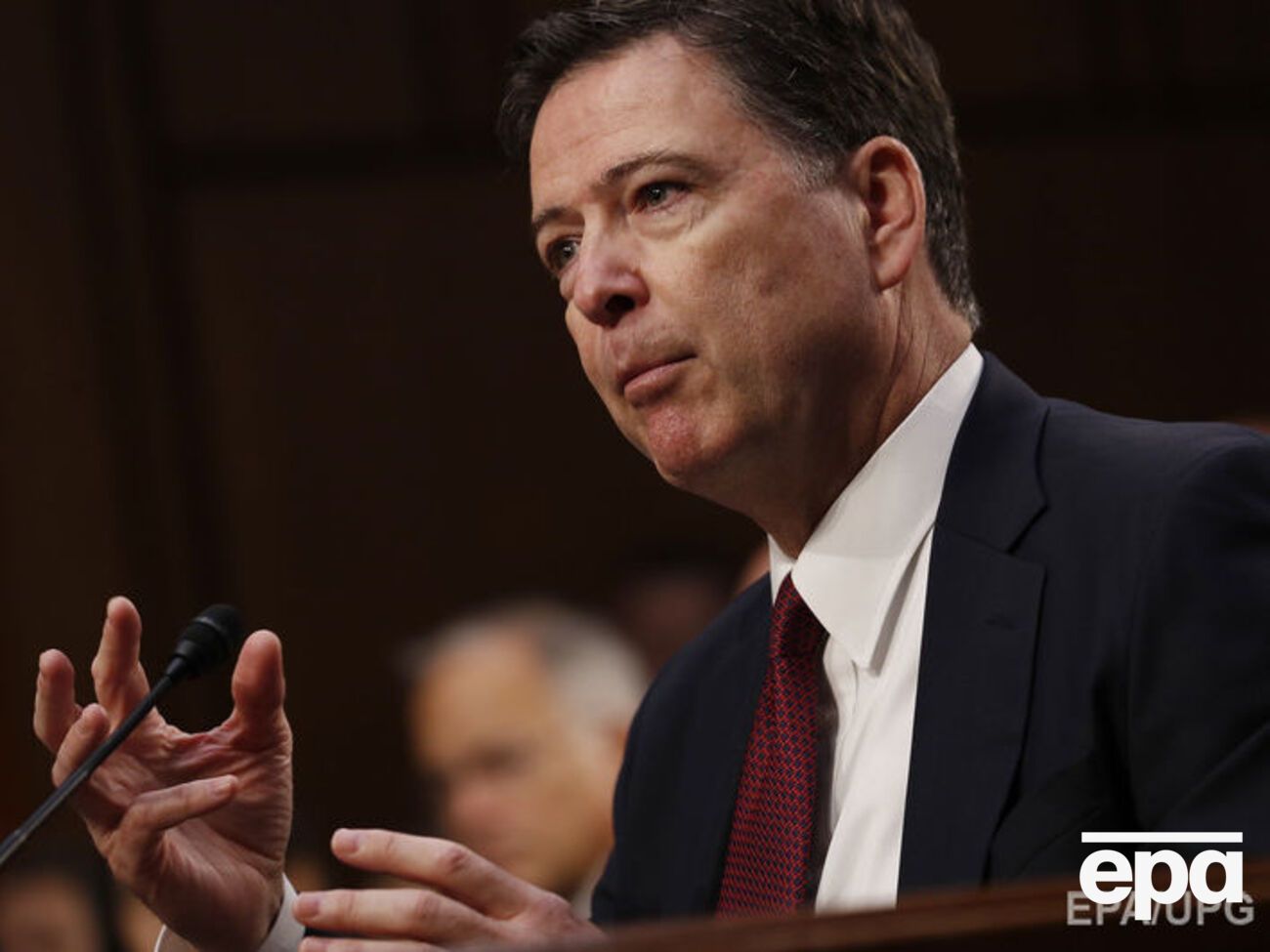 Комітет Сенату США вимагає повного вивчення питання звільнення Комі