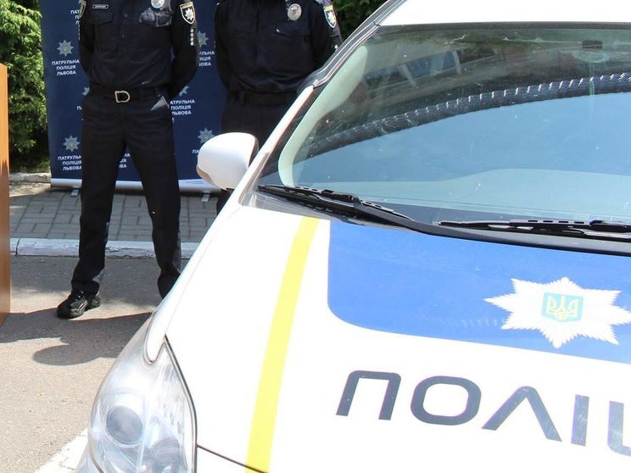 На месте угрозы взрыва во Львове работает полиция и взрывотехники
