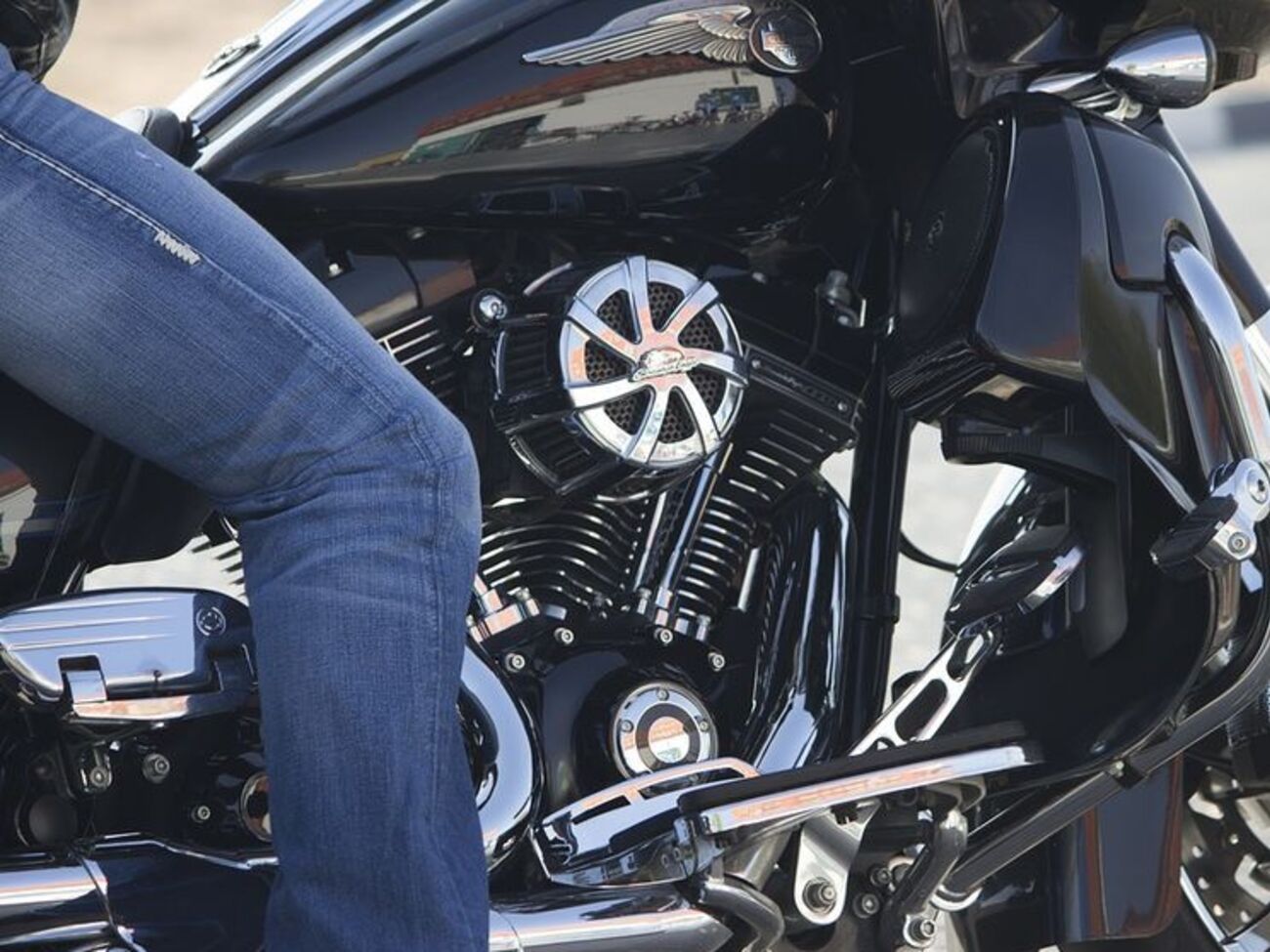 Госпогранслужба: Байкеры из России прилетели в Украину на трех разных рейсах