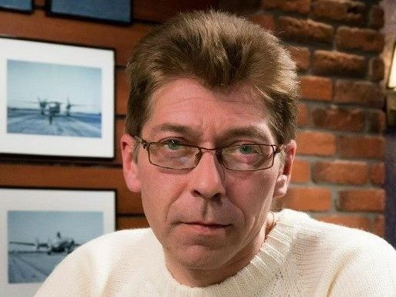 Лежит у микрофона кусочек собачьего экскремента и "благоухает". Вы считаете, что это надо комментировать?