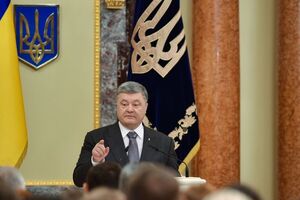 Порошенко заявил, что уже сделаны первые шаги в реализации медицинской реформы в Украине