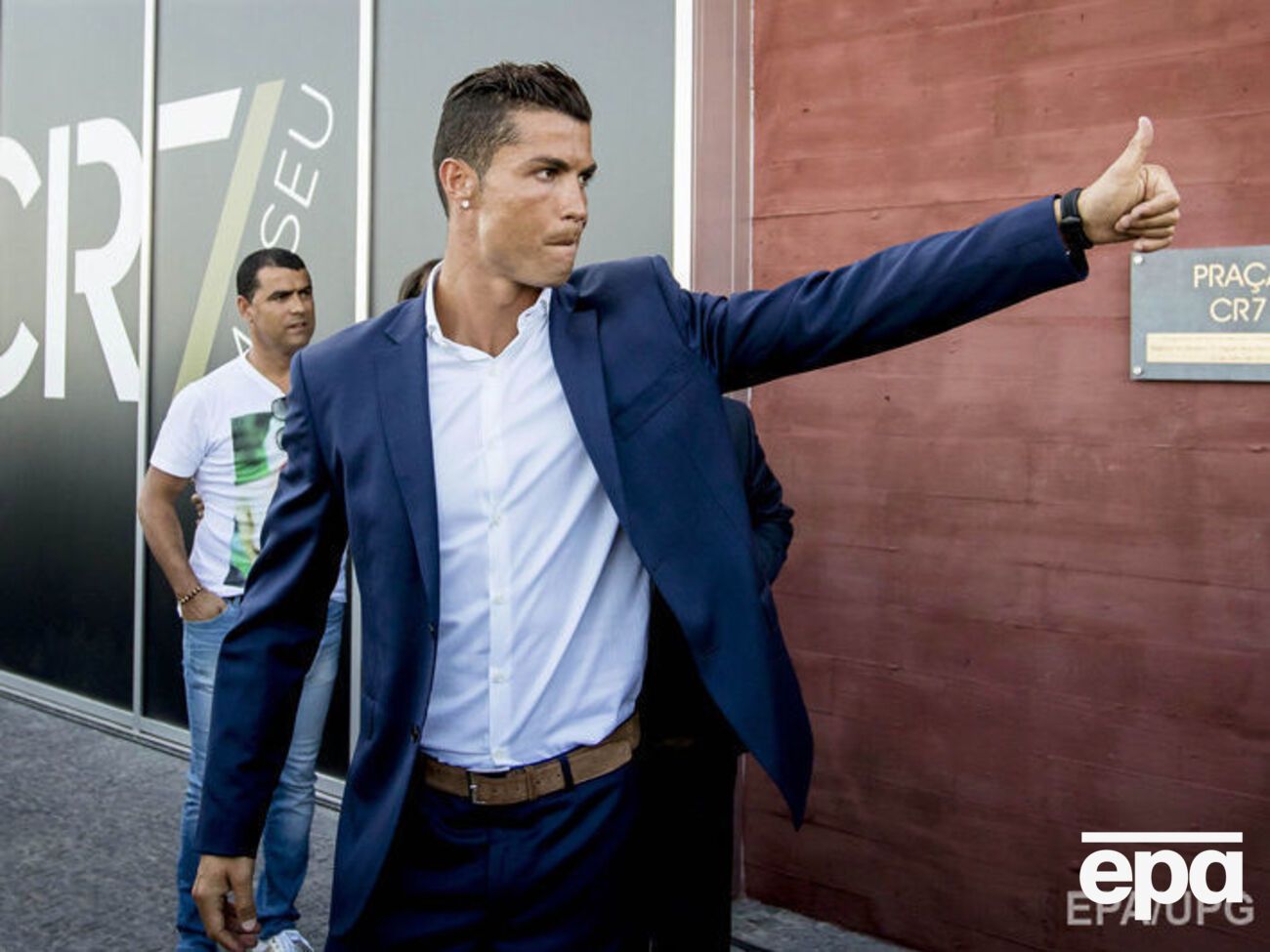 СМИ пишут, что нынешним летом Роналду уйдет из "Реала"