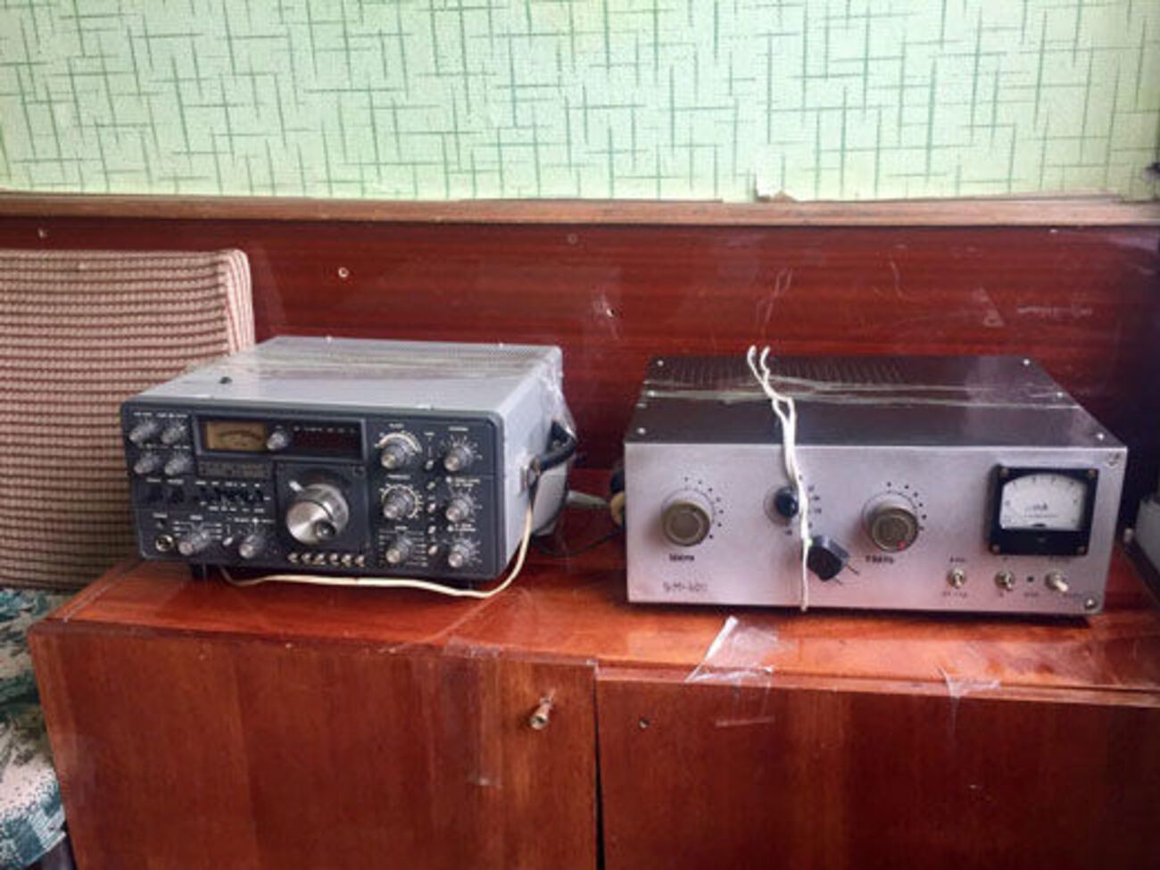 Для передачи информации мужчина использовал одинаковую частоту радиоэфира с боевиками