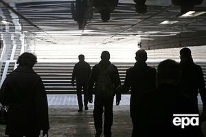 Постоянно проживающие в России иностранцы должны просить разрешения на выезд с территории РФ