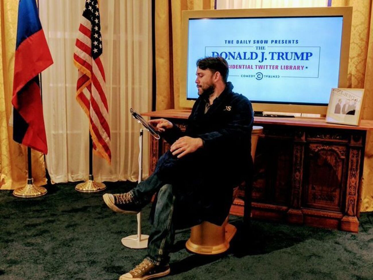 На виставці є золотий унітаз