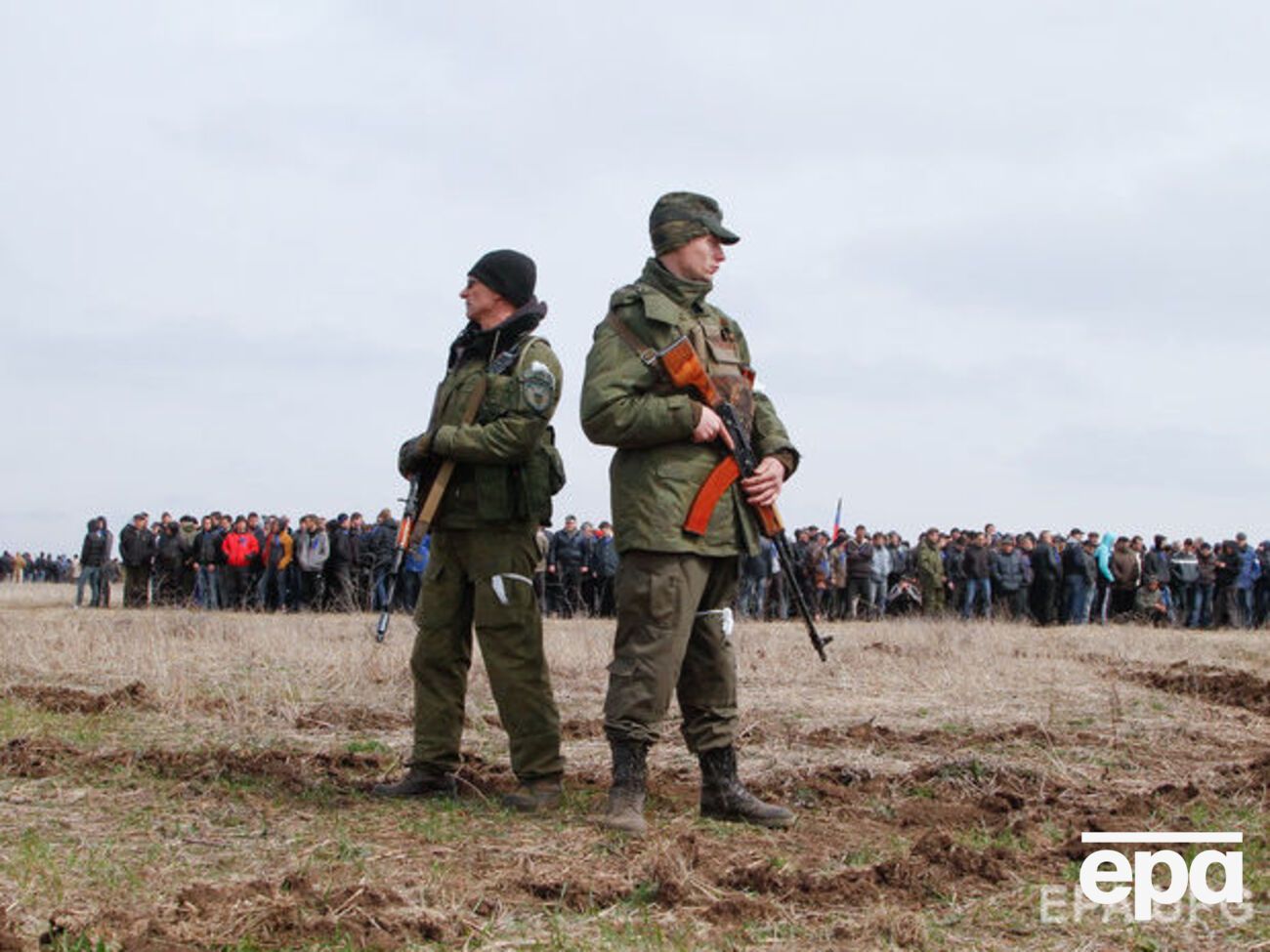 Российское оккупационное командование в связи с растущим недовольством начало выплату денег боевикам