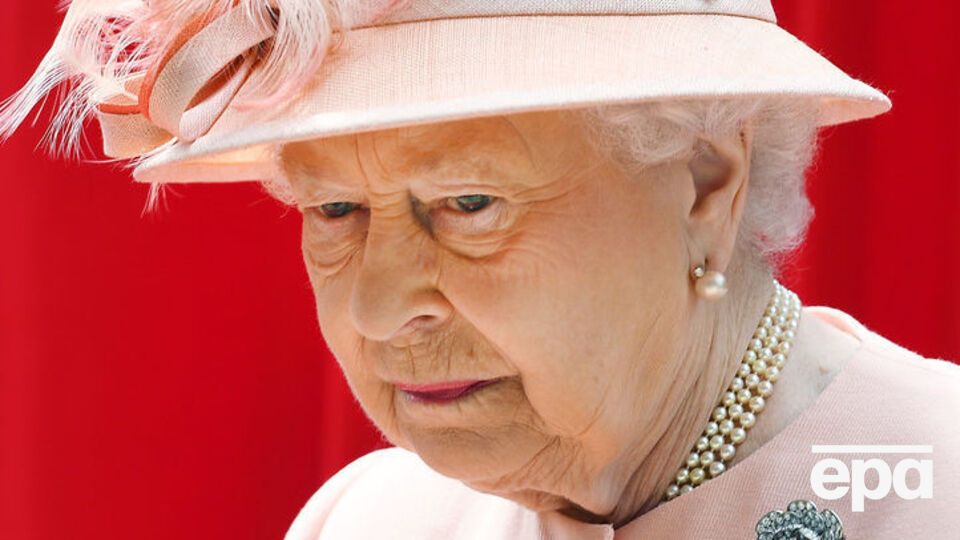 Королева традиционно выступает с тронной речью во время торжественного открытия парламента