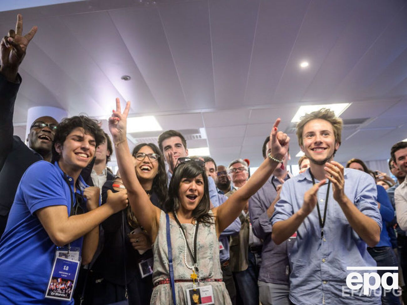 Разом із союзниками партія "Вперед, Республіко" отримала абсолютну більшість у парламенті