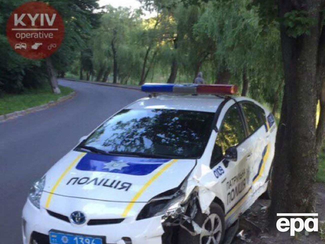 ДТП із поліцейським автомобілем сталася о 5.30, повідомив очевидець