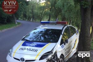 ДТП із поліцейським автомобілем сталася о 5.30, повідомив очевидець