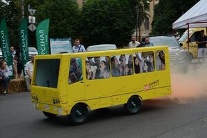 У Черкасах пройшли перегони саморобних автомобілів