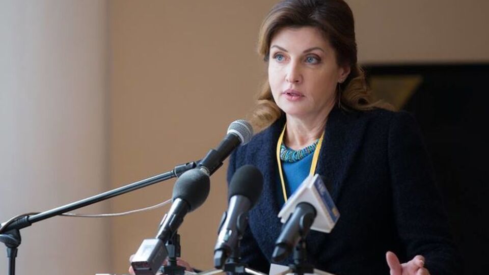 Марина Порошенко оголосила благодійний аукціон