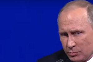 Путин сказал "Вольно" присутствующим на форуме