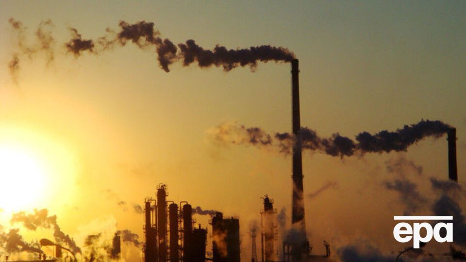 Згідно з кліматичною угодою, США до 2025 року мали скоротити викиди в атмосферу парникових газів на 26–28%
