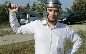 В інтернеті Морошкін відомий під прізвищем Брейва