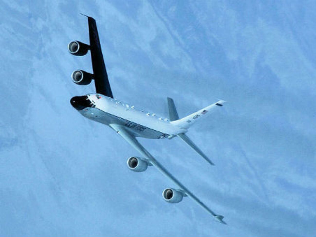 Американський літак-розвідник RC-135