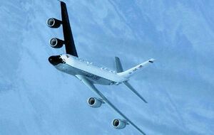 Американский самолет-разведчик RC-135