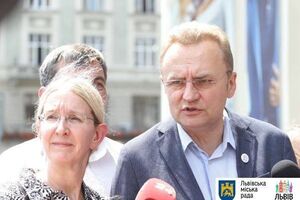 Супрун и Садовый провели брифинг во Львове