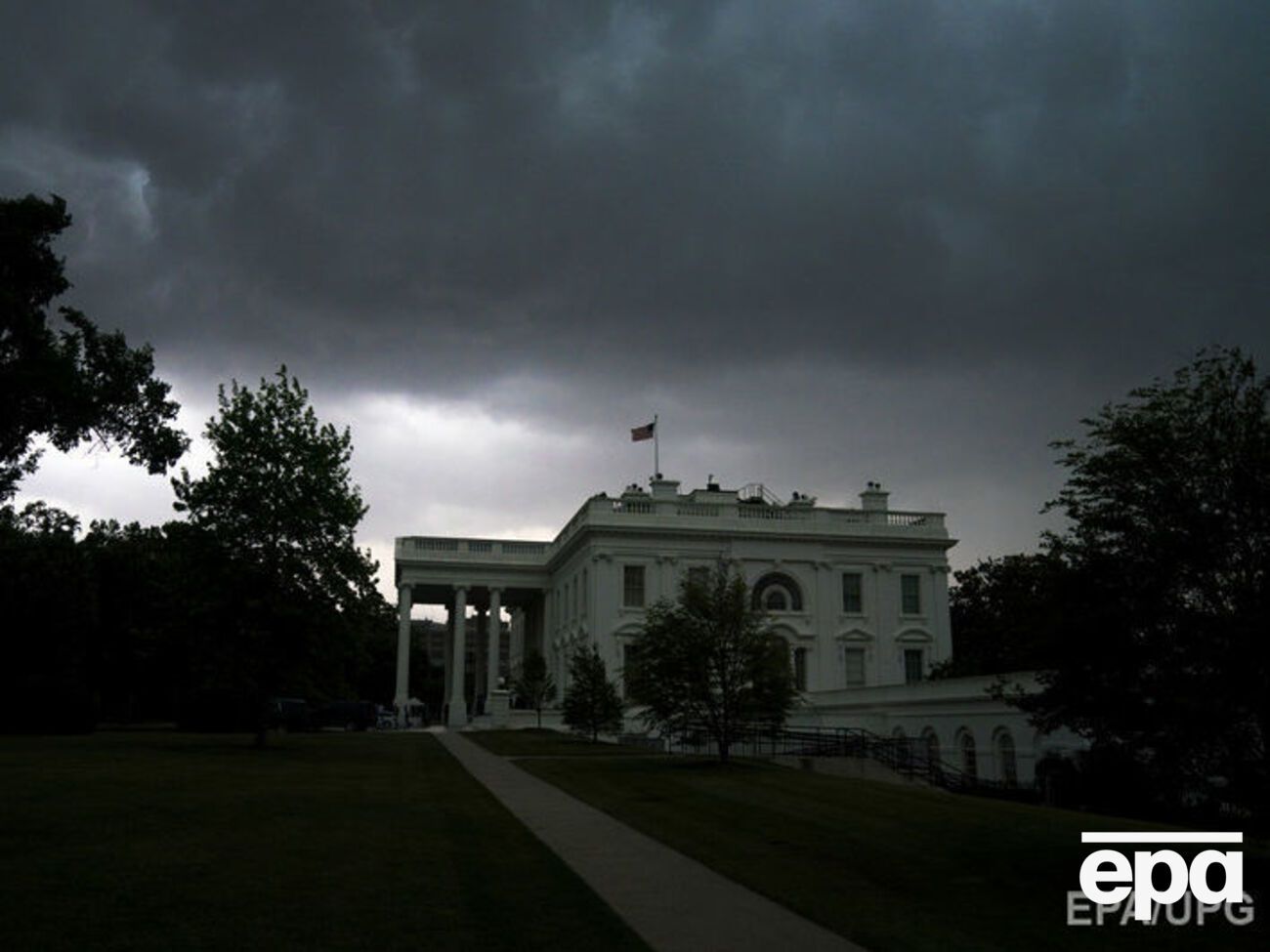 Белый дом расширил санкции в отношении РФ