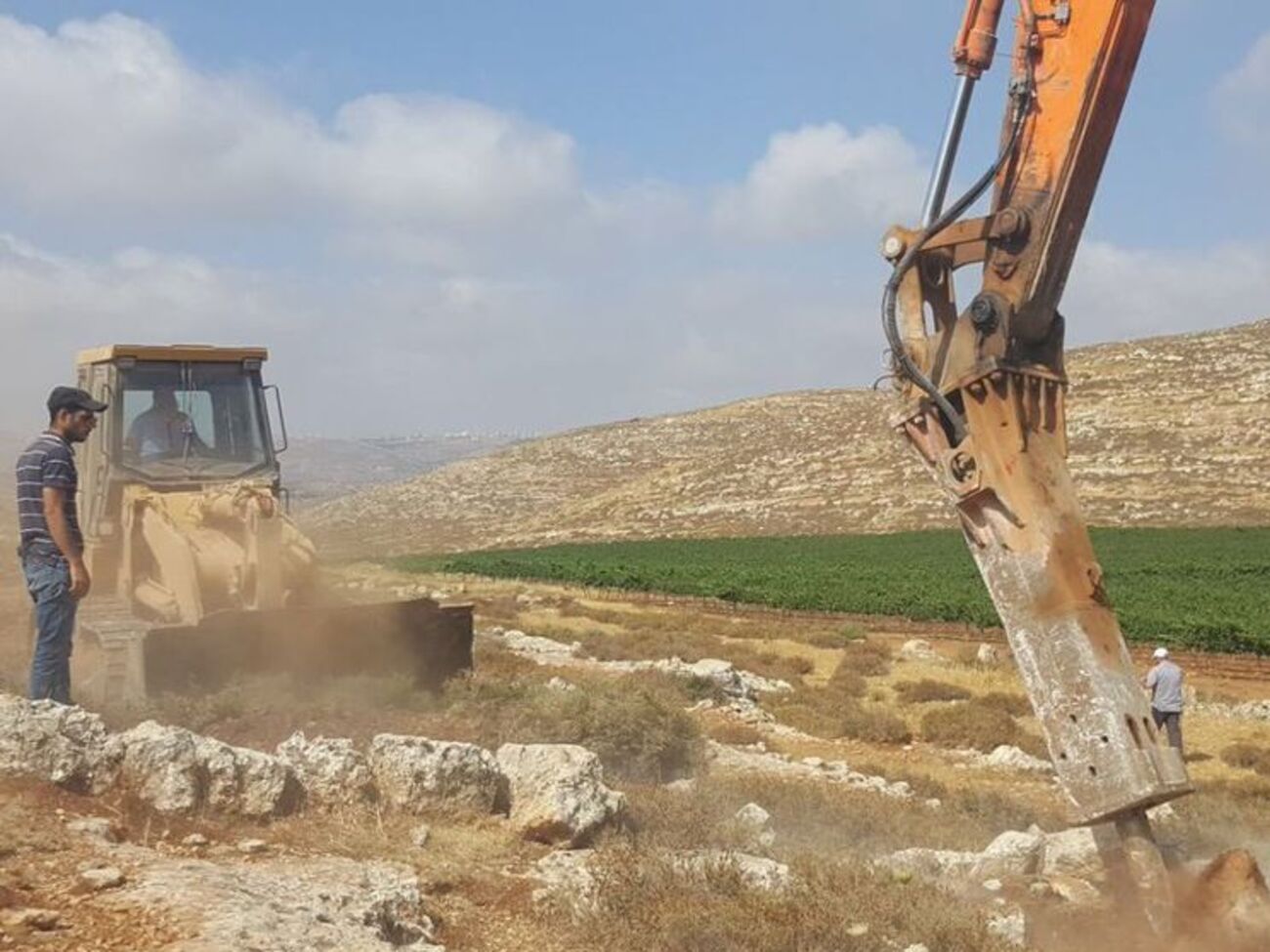 Нові будинки будуть призначені для 40 сімей, виселених раніше з Амони