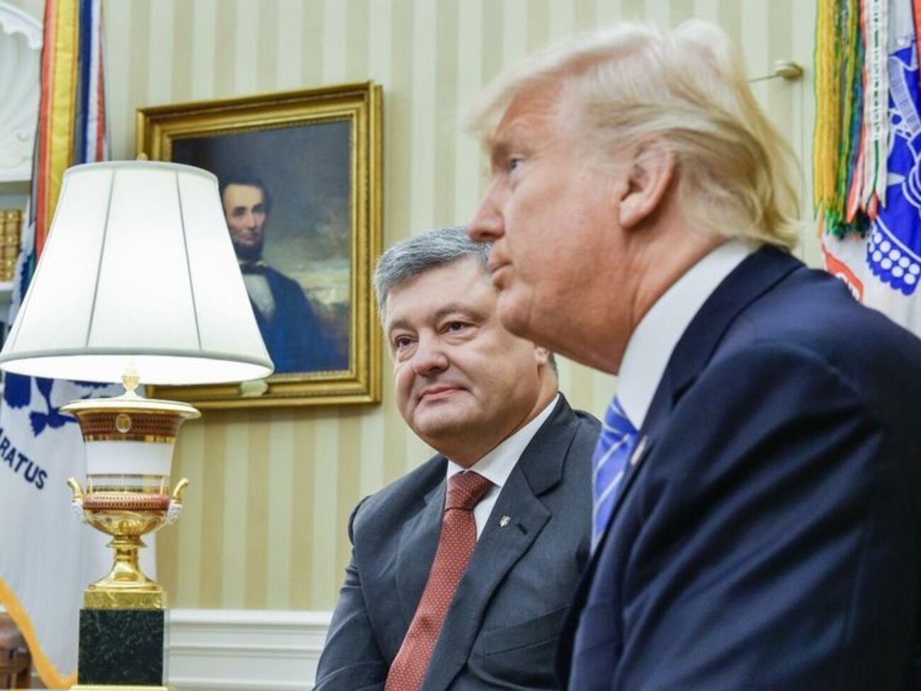 Трамп запитав у Порошенка про фотографа української делагації: Ось так виглядають</s