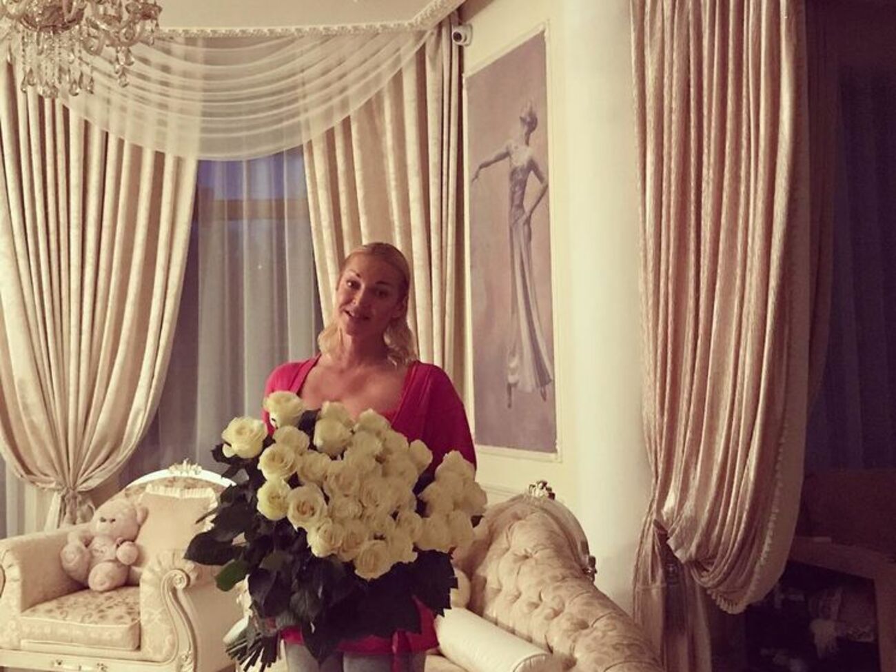 Волочкова рассказала, что доверяла Скиртачу большие суммы денег