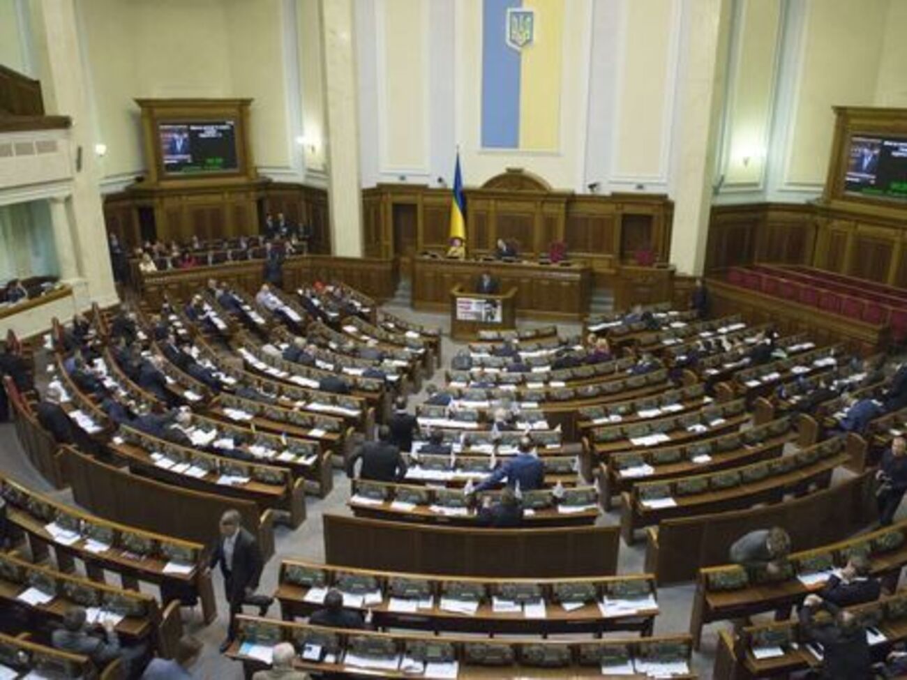 Згідно з ухваленою постановою, спікер Верховної Ради повинен передати текст звернення про збільшення торгових преференцій для України до Європарламенту