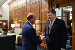 Порошенко зустрівся з Россом